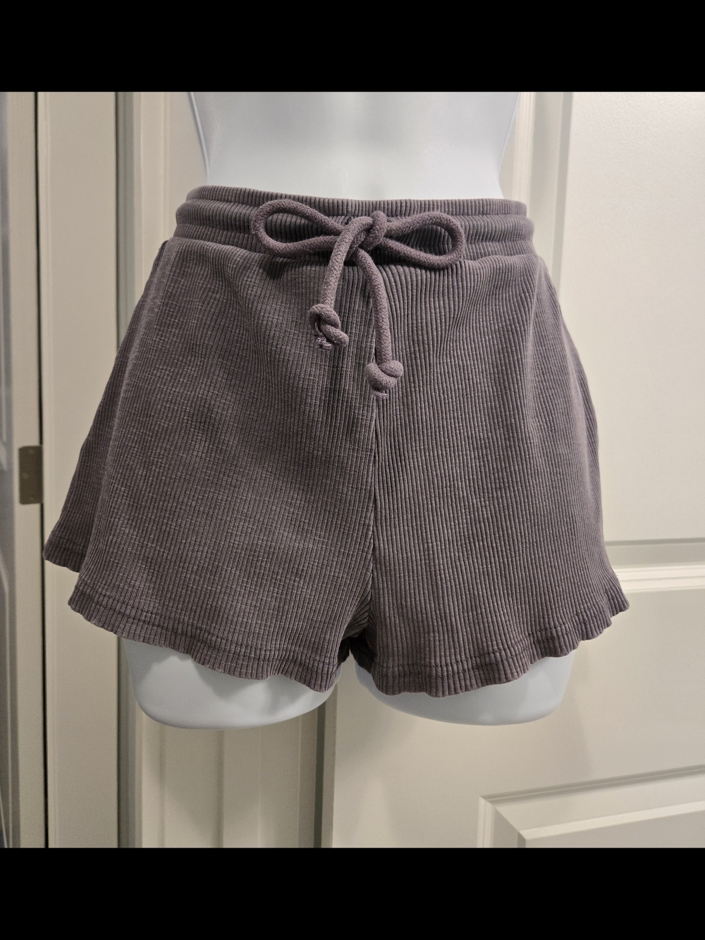 ZARA Purple Ribbed Drawstring Lounge Shorts. Size S